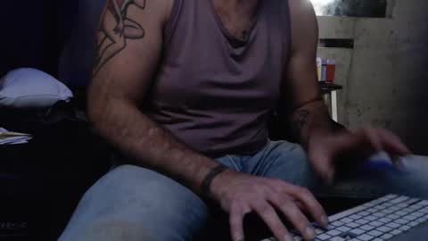 justinmoore1987 online show from April 11, 12:48 am