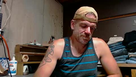 Snapshot of justinmoore1987 chatting on May 21, 6:31 am justinmoore1987 online show from May 21, 6:31 am