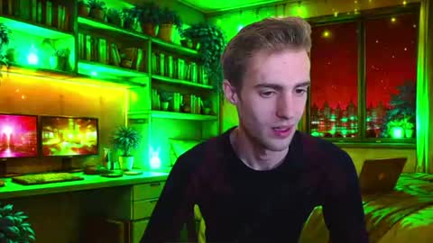 Snapshot of justinnordick chatting on June 11, 5:49 am Hologram Guy online show from June 11, 5:49 am