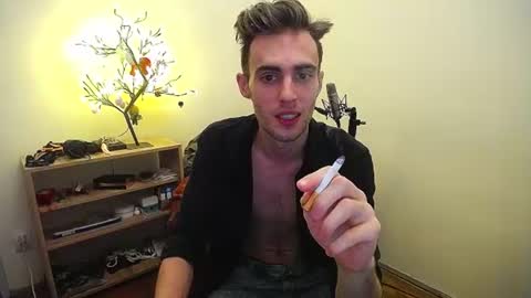 Snapshot of justinnordick chatting on July 13, 12:30 pm Hologram Guy online show from July 13, 12:30 pm