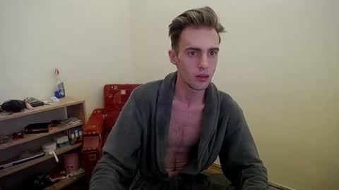 Snapshot of justinnordick chatting on July 26, 7:59 am Hologram Guy online show from July 26, 7:59 am