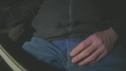 Snapshot of justme39057 chatting on January 18, 9:13 pm Justme39057 online show from January 18, 9:13 pm