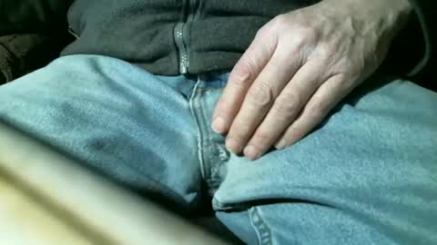 Snapshot of justme39057 chatting on January 21, 7:28 pm Justme39057 online show from January 21, 7:28 pm