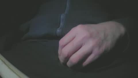 Snapshot of justme39057 chatting on February 5, 4:47 pm Justme39057 online show from February 5, 4:47 pm