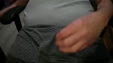 Snapshot of justme39057 chatting on October 10, 7:35 pm Justme39057 online show from October 10, 7:35 pm