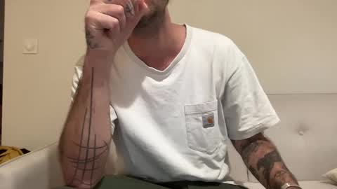 Snapshot of justmeandyou00 chatting on December 6, 2:49 pm justmeandyou00 online show from December 6, 2:49 pm