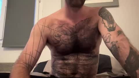 Snapshot of justmeandyou00 chatting on March 4, 5:13 pm justmeandyou00 online show from March 4, 5:13 pm