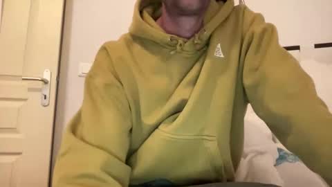 Snapshot of justmeandyou00 chatting on November 22, 3:00 pm justmeandyou00 online show from November 22, 3:00 pm