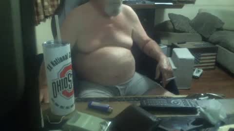 Snapshot of justmeohio chatting on June 18, 1:39 am justmeohio online show from June 18, 1:39 am