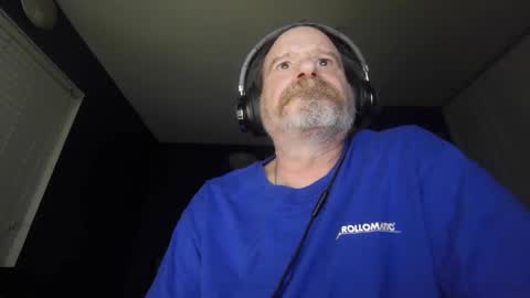 Snapshot of justmetool chatting on May 22, 3:57 am Tool online show from May 22, 3:57 am
