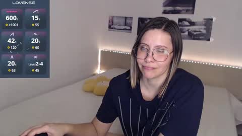 Julie online show from December 21, 5:25 am