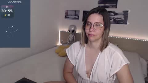 Julie online show from January 5, 5:41 am