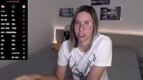 Julie online show from September 14, 3:11 pm