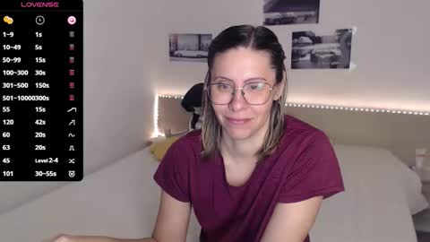 Julie online show from October 11, 4:22 am