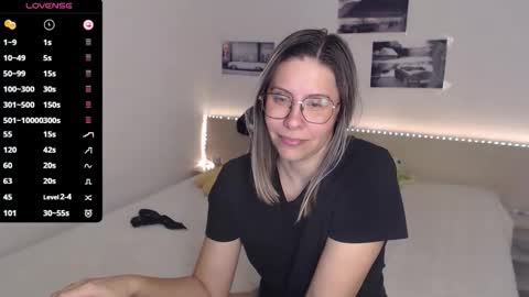 Julie online show from November 15, 5:16 am