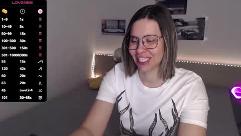 Julie online show from February 2, 5:06 am