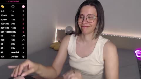 Julie online show from June 15, 3:53 am