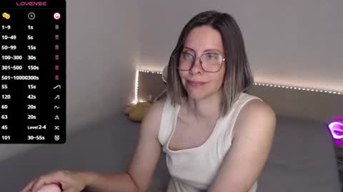 Julie online show from June 16, 4:04 am