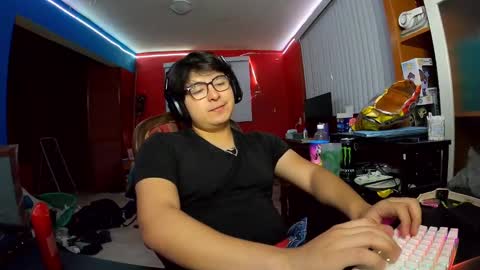 Snapshot of justsky117 chatting on February 1, 9:00 am justsky117 online show from February 1, 9:00 am