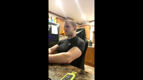 Snapshot of justus0624 chatting on March 28, 2:55 am justus0624 online show from March 28, 2:55 am