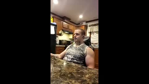 Snapshot of justus0624 chatting on April 2, 1:25 am justus0624 online show from April 2, 1:25 am