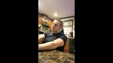 Snapshot of justus0624 chatting on April 7, 2:45 am justus0624 online show from April 7, 2:45 am