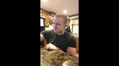 Snapshot of justus0624 chatting on April 28, 1:48 am justus0624 online show from April 28, 1:48 am