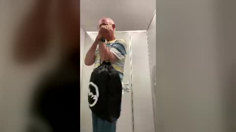 justwalter0064 online show from July 23, 6:22 am