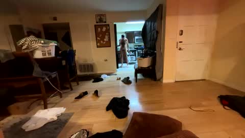 juuneet online show from December 1, 3:33 am