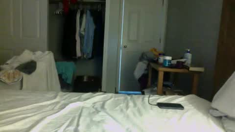 J and Sugar snap pea online show from February 23, 11:57 pm