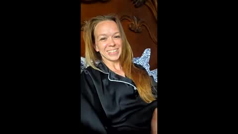 Snapshot of k11089 chatting on April 19, 5:01 pm k11089 online show from April 19, 5:01 pm