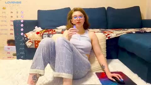 Snapshot of k1tty_cute chatting on February 11, 7:27 pm KITTY AND NICK Broadcast start time 10 am and 10 pm Moscow time online show from February 11, 7:27 pm