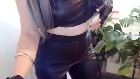 Snapshot of k_queen36 chatting on July 18, 2:54 pm k_queen36 online show from July 18, 2:54 pm