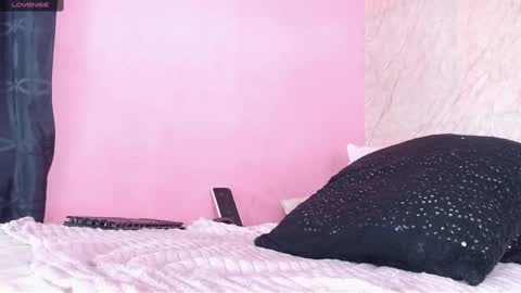 Snapshot of k_stormi_ chatting on March 8, 11:05 am STORMI online show from March 8, 11:05 am