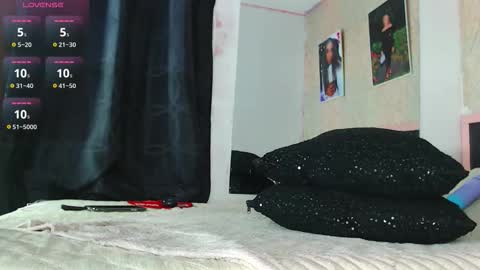 Snapshot of k_stormi_ chatting on November 22, 2:10 am STORMI online show from November 22, 2:10 am