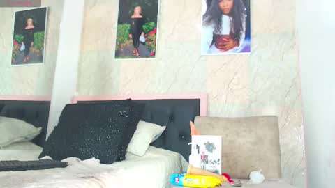 Snapshot of k_stormi_ chatting on November 23, 1:16 am STORMI online show from November 23, 1:16 am