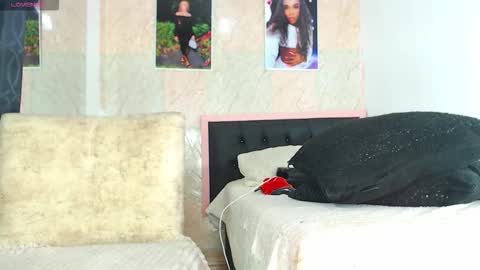 Snapshot of k_stormi_ chatting on November 29, 1:41 am STORMI online show from November 29, 1:41 am