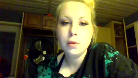 Snapshot of kaaynasty chatting on July 2, 3:23 am kaaynasty online show from July 2, 3:23 am
