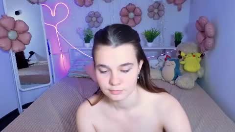 Snapshot of kacey_love chatting on July 25, 5:43 pm Kacey online show from July 25, 5:43 pm