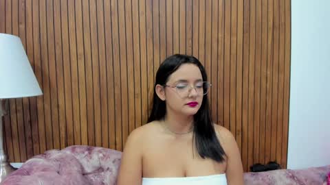 Kyelie online show from December 15, 8:47 pm