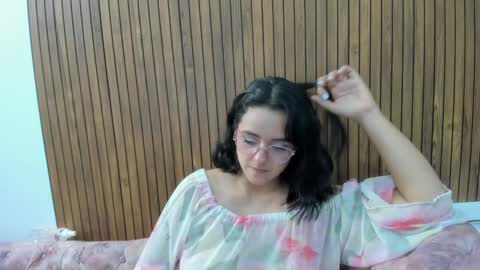 Kyelie online show from January 6, 3:31 am