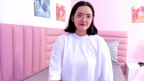 Kyelie online show from October 7, 8:17 pm