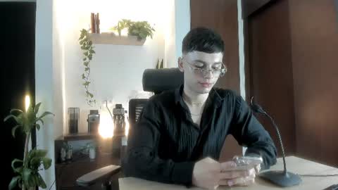 Snapshot of kael_stone1 chatting on August 9, 11:37 am Kael online show from August 9, 11:37 am