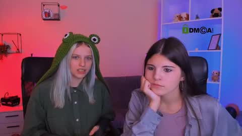 Snapshot of kaela_spell_ chatting on November 7, 8:09 pm kaela_spell_ online show from November 7, 8:09 pm