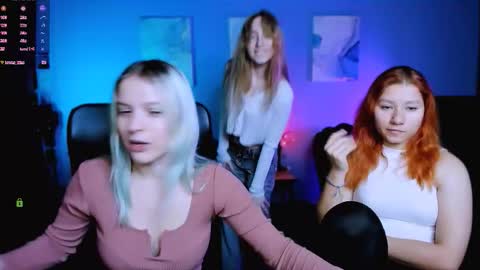 Snapshot of kaela_spell_ chatting on November 21, 9:52 am kaela_spell_ online show from November 21, 9:52 am