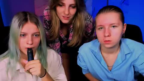 Snapshot of kaela_spell_ chatting on November 27, 10:17 am kaela_spell_ online show from November 27, 10:17 am