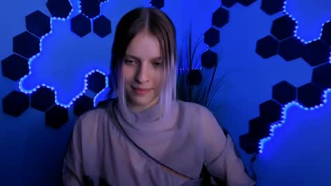 kaela_spell_ online show from May 15, 12:17 am
