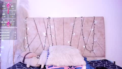 Kaela online show from December 16, 5:33 pm