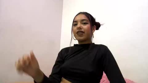 Snapshot of kahelipurple chatting on December 4, 5:05 am KAHELIINDEPENDENT MODEL online show from December 4, 5:05 am