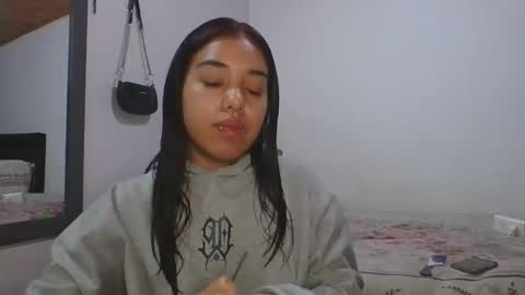 Snapshot of kahelipurple chatting on March 8, 1:03 pm KAHELIINDEPENDENT MODEL online show from March 8, 1:03 pm